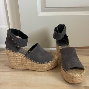 Dolce Vita
Women's Straw Suede Platform Wedge Espadrille Sandals